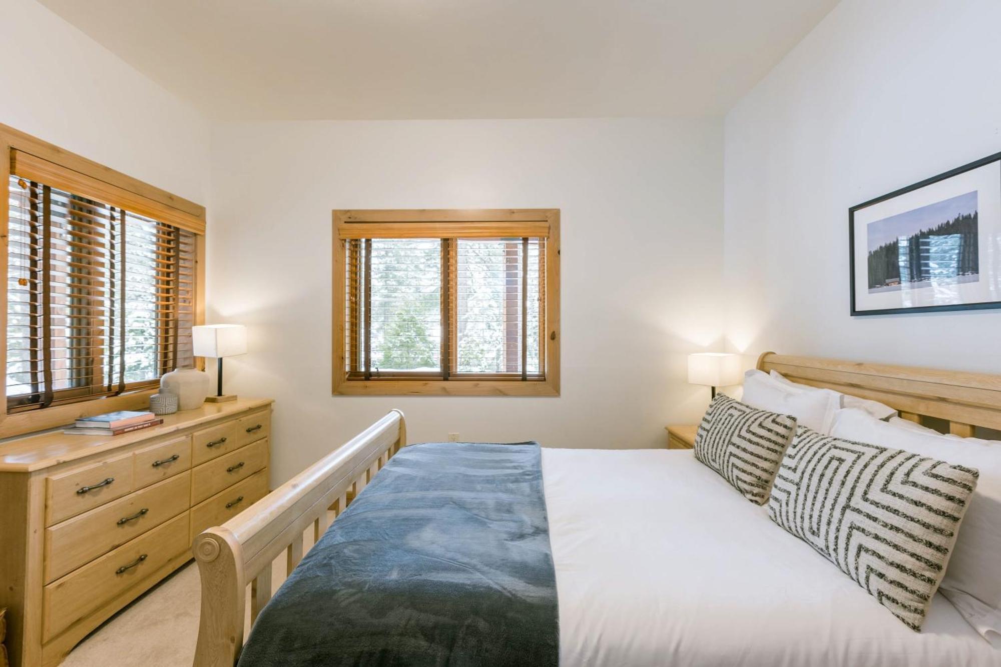 Coyote Moon By Avantstay Cabin Wsauna Mins From Dt Truckee Northstar Eksteriør billede